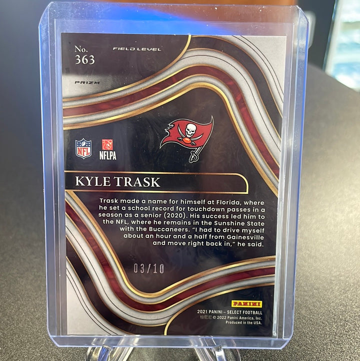 Kyle Trask 2021 Panini Select Gold Field Level Rookie, 03/10