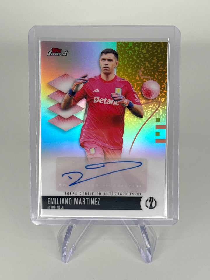 Emiliano Martinez 2026 Topps Finest Auto