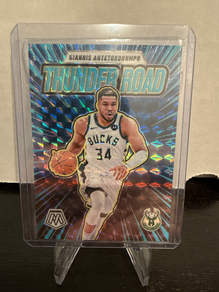 Giannis Antetokounmpo 2024-2025 Panini Mosaic Thunder Road Blue Fluorescent, 02/30