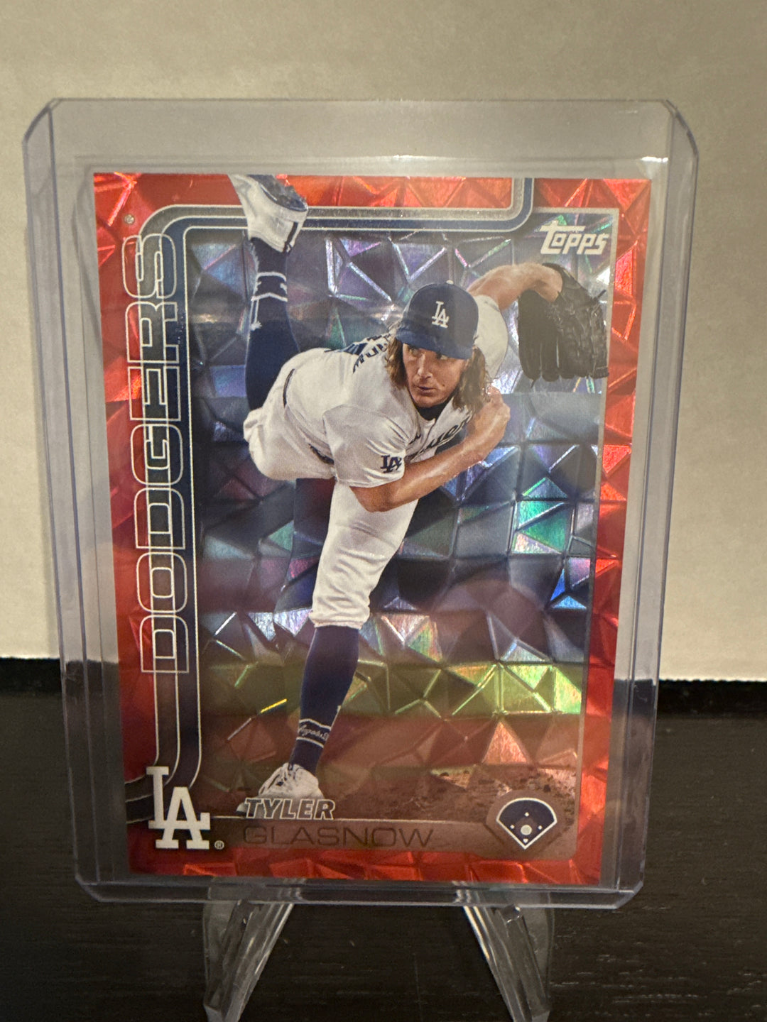 Tyler Glasnow 2025 Topps Series One Red Diamante, 3/5