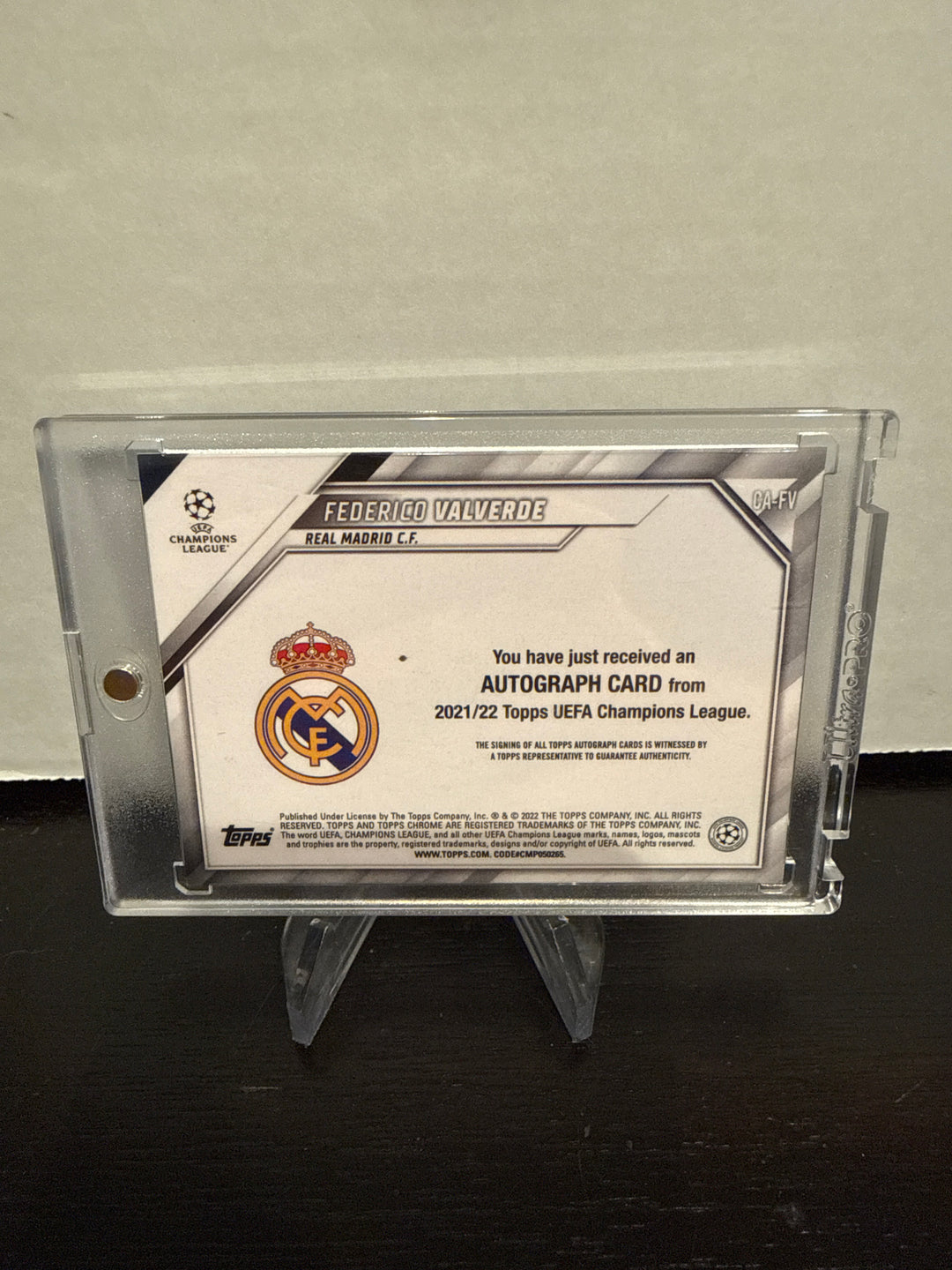 Federico Valverde 2022 Topps Chrome Champions League Green Raywave Auto