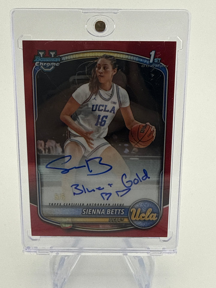 Sienna Betts 2025 Bowman Chrome University Red Refractor 1st Auto, 5/5