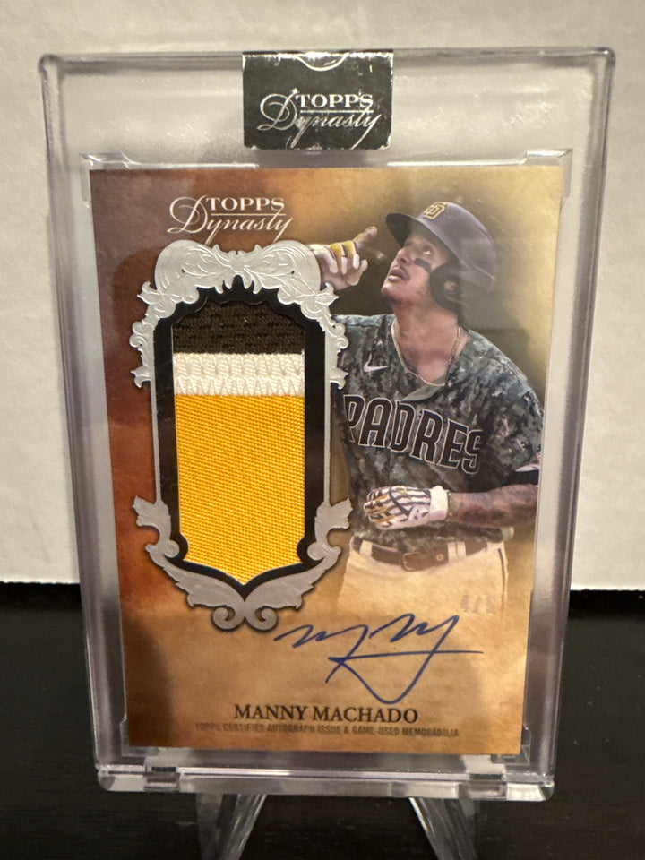 Manny Machado 2021 Topps Dynasty Dynastic Deed Patch Auto, 4/5