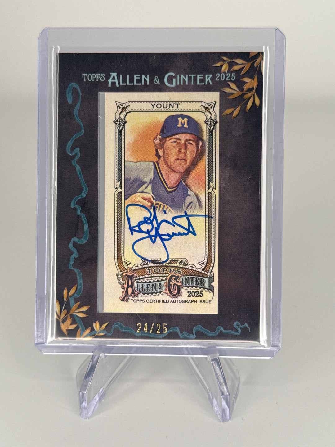 Robin Yount 2025 Topps Allen & Ginter Mini Framed Auto Black, 24/25