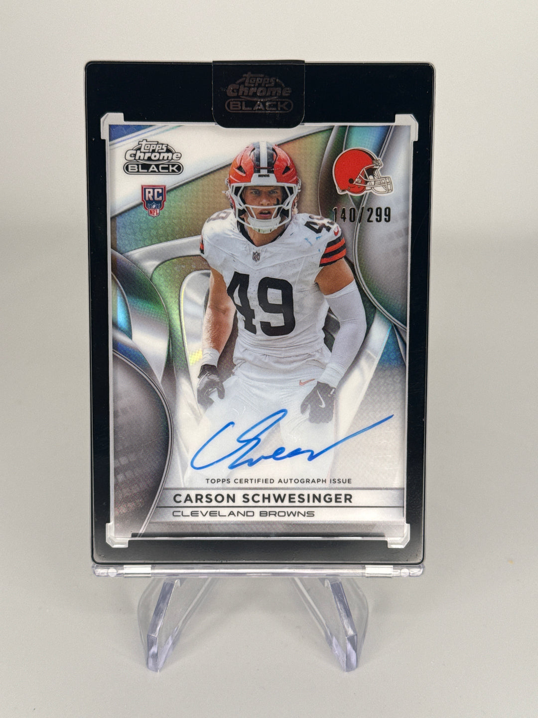 Carson Schwesinger 2025 Topps Chrome Black Rookie Refractor Auto, 140/299