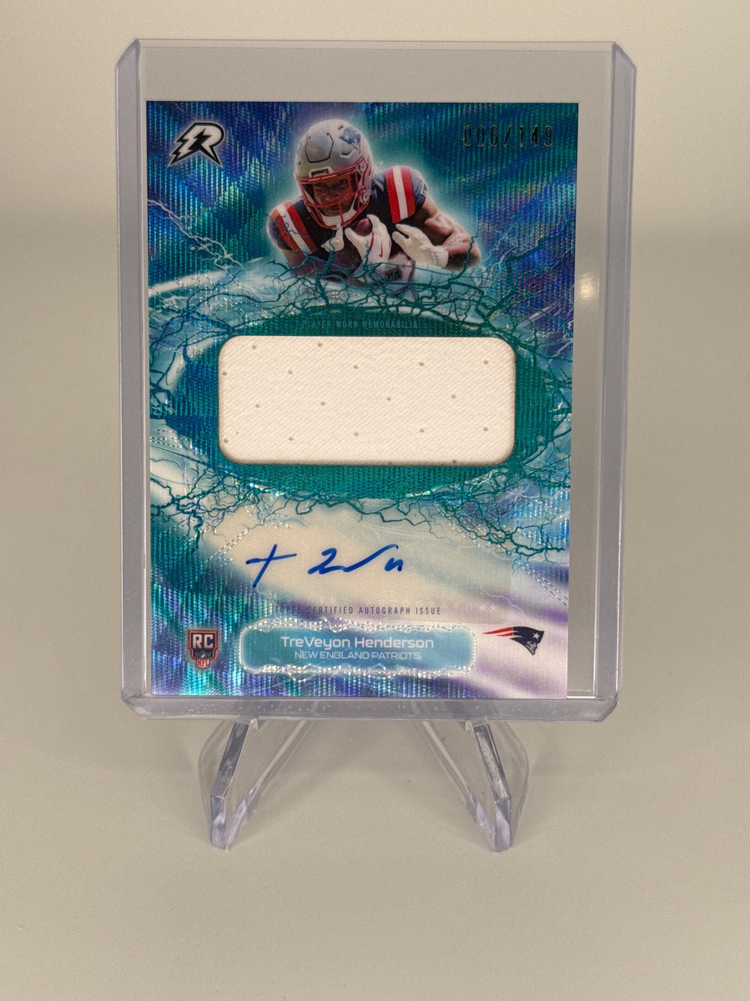 TreVeyon Henderson 2025 Topps Resurgence Radial Rookie Patch Auto, 006/149