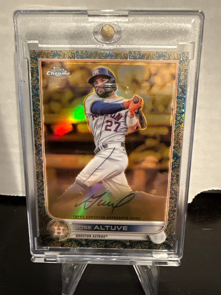 Jose Altuve 2022 Topps Gilded Collection Blue Etch Refractor Auto, 33/50