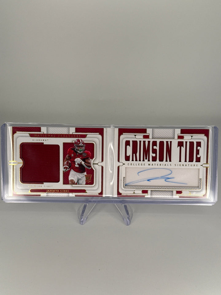 Jahmyr Gibbs 2023 Panini National Treasures Collegiate Rookie Patch Auto Booklet, 04/99