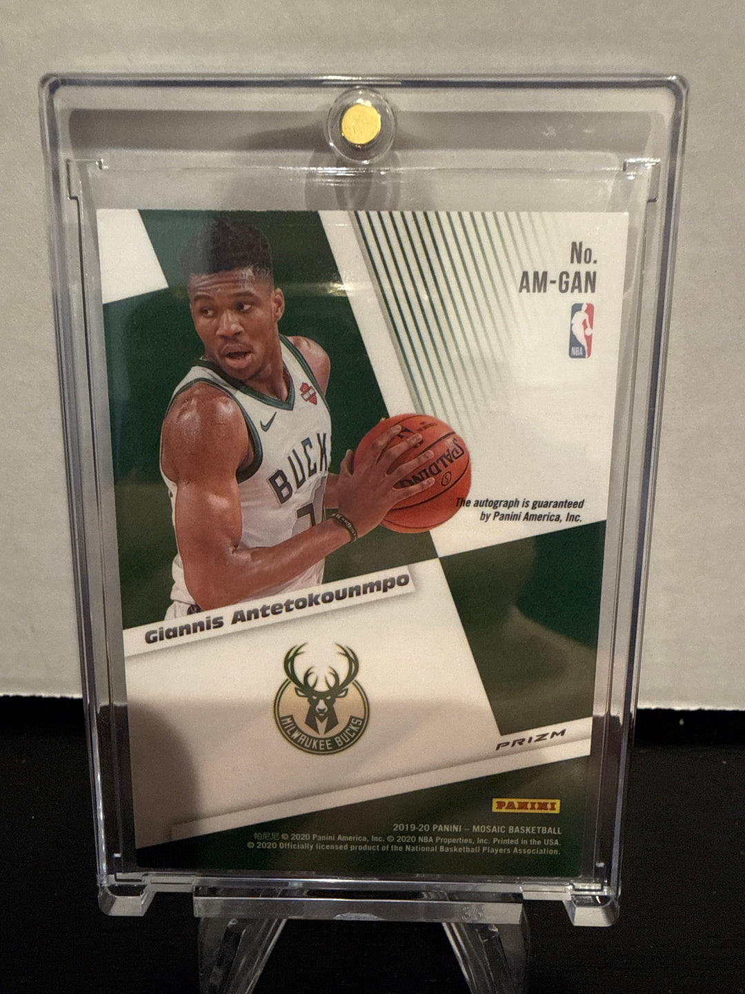 Giannis Antetokounmpo 2019 Panini Mosaic Fusion Red Choice Auto
