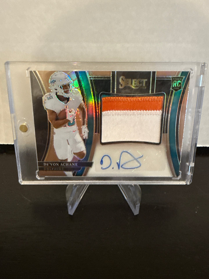 De'von Achane 2023 Panini Select Rookie Patch Auto Copper, 01/49