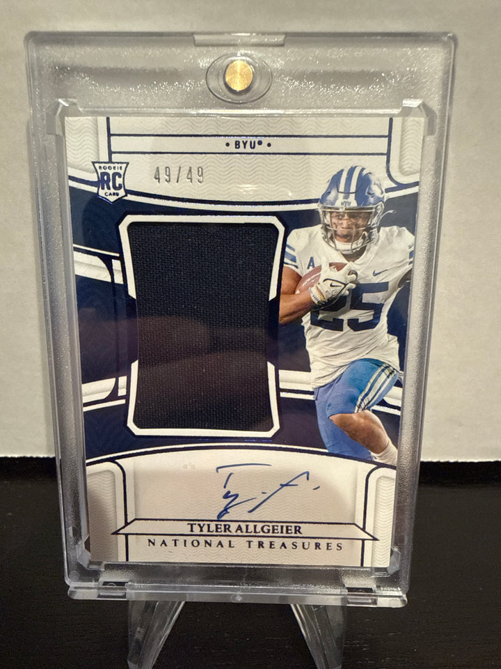Tyler Allgeier 2022 Panini National Treasures Collegiate Rookie Patch Auto, 49/49