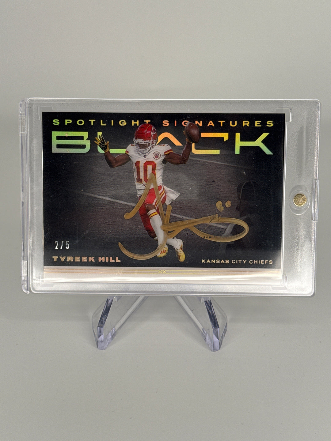 Tyreek Hill 2021 Panini Black Spotlight Signatures Gold Auto, 2/5