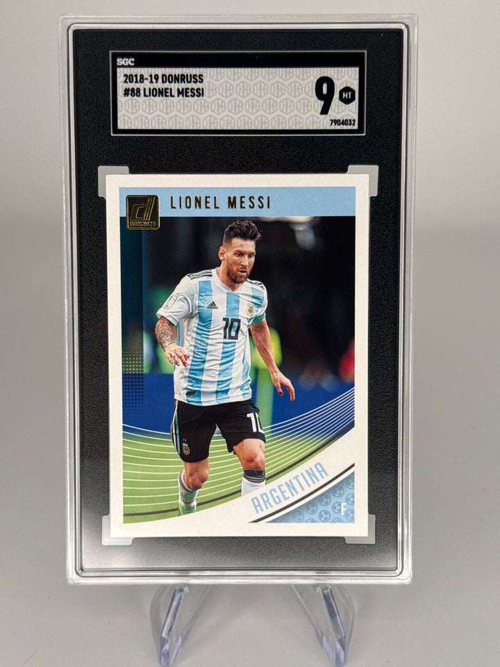 Lionel Messi 2018-2019 Panini Donruss, SGC 9 Mint