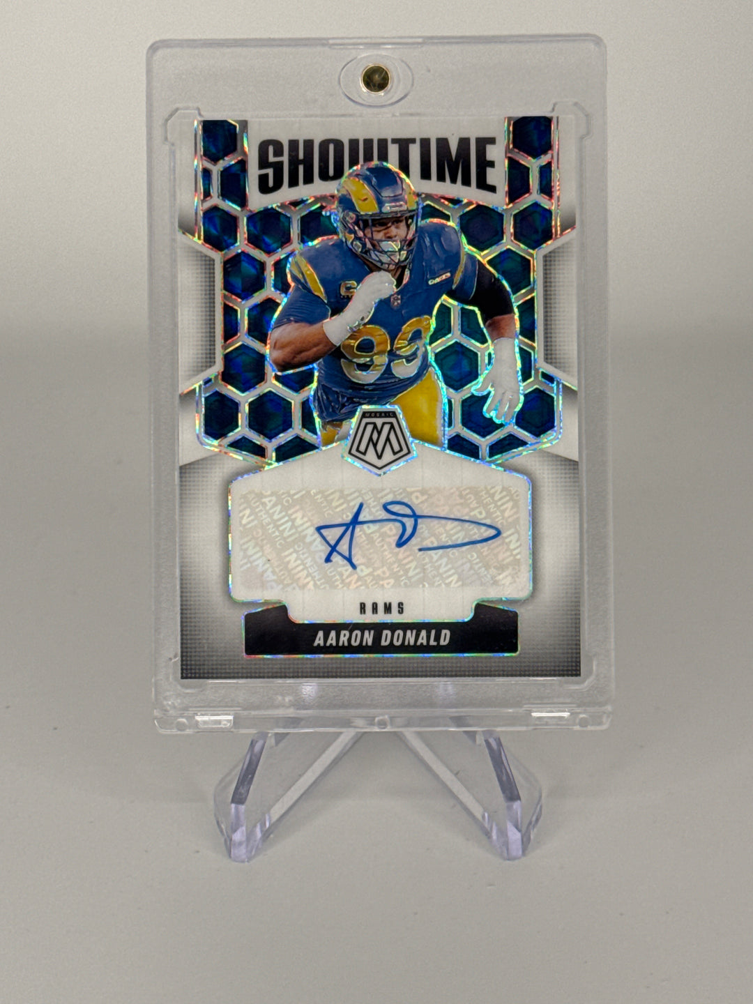 Aaron Donald 2025 Panini Mosaic, Showtime Auto 19/25, Card Number SOS-AAD