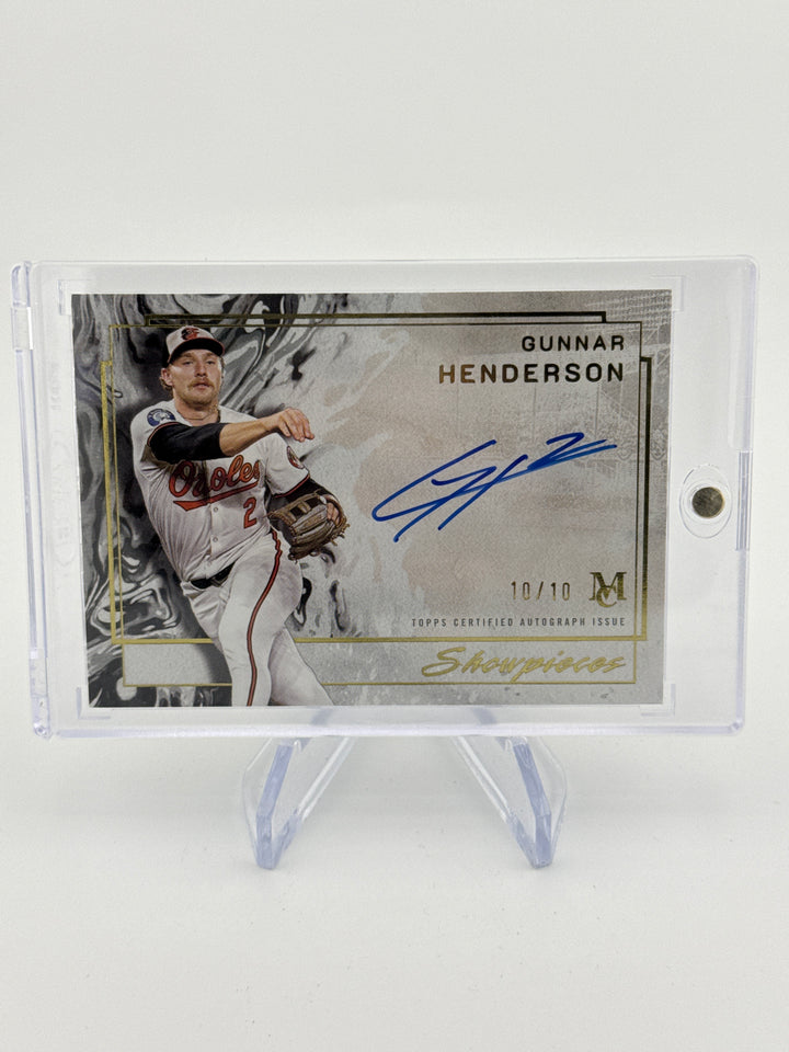 Gunnar Henderson 2025 Topps Museum Showpieces Gold Auto, 10/10