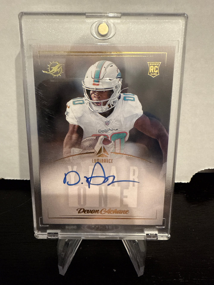 De'von Achane 2023 Panini Luminance Year One Rookie Auto