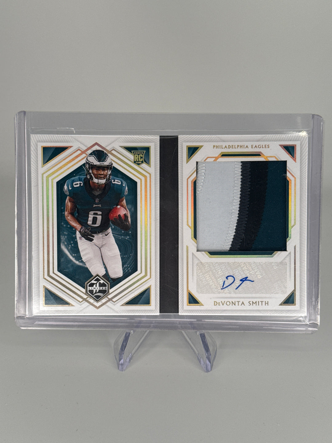 DeVonta Smith 2021 Panini Limited Rookie Patch Auto Booklet, 34/49