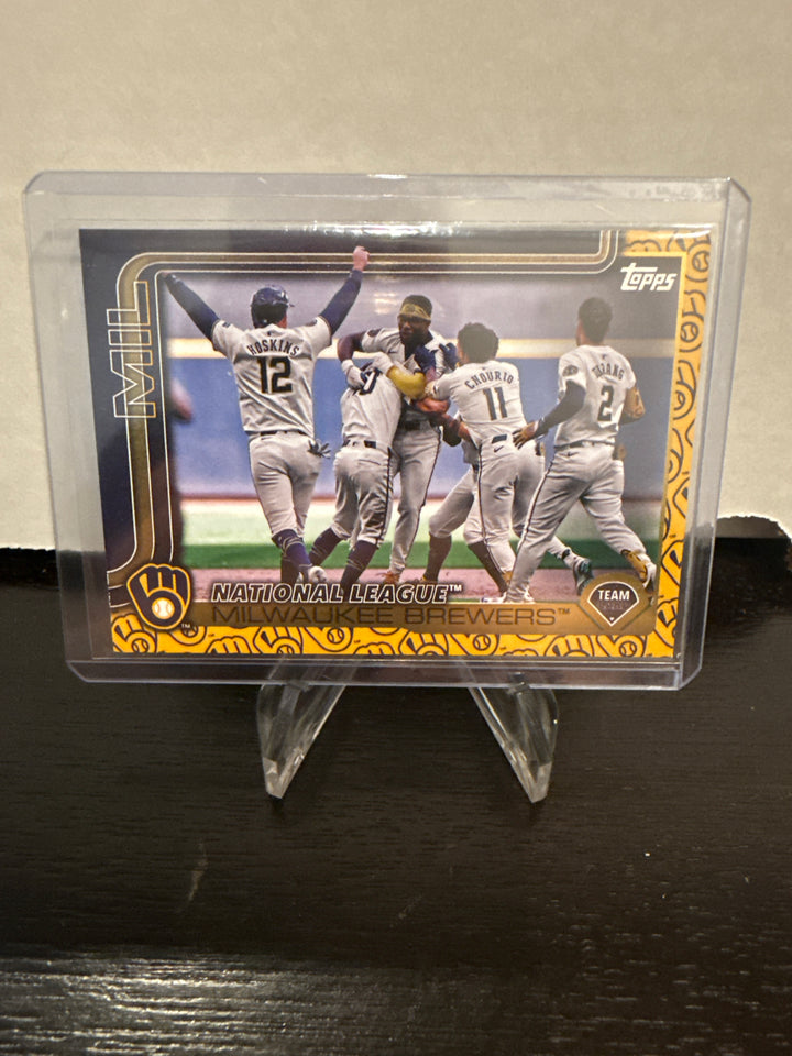 Milwaukee Brewers 2025 Topps Series Two, Team Logo SSP