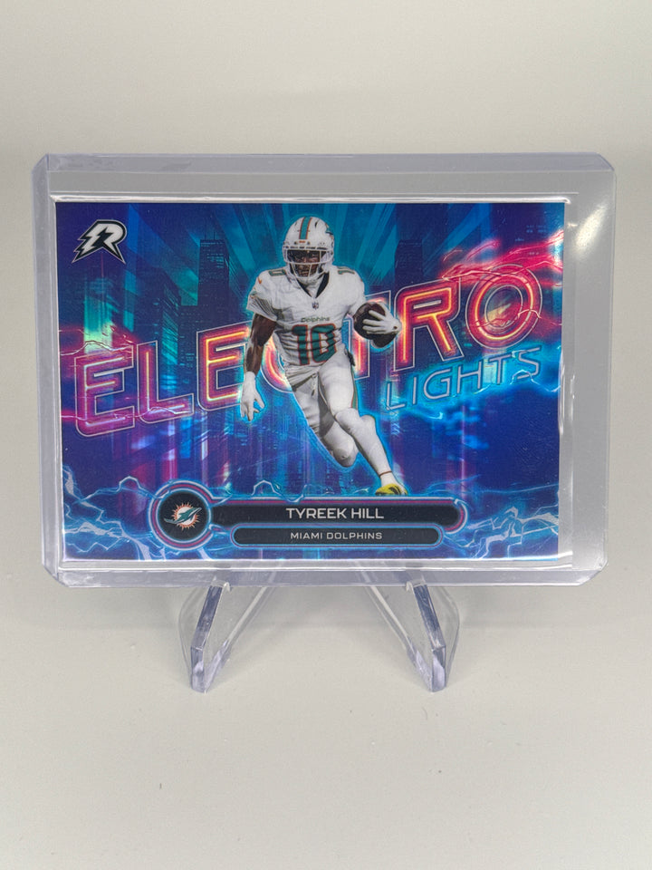 Tyreek Hill 2025 Topps Resurgence Electro Lights Case Hit