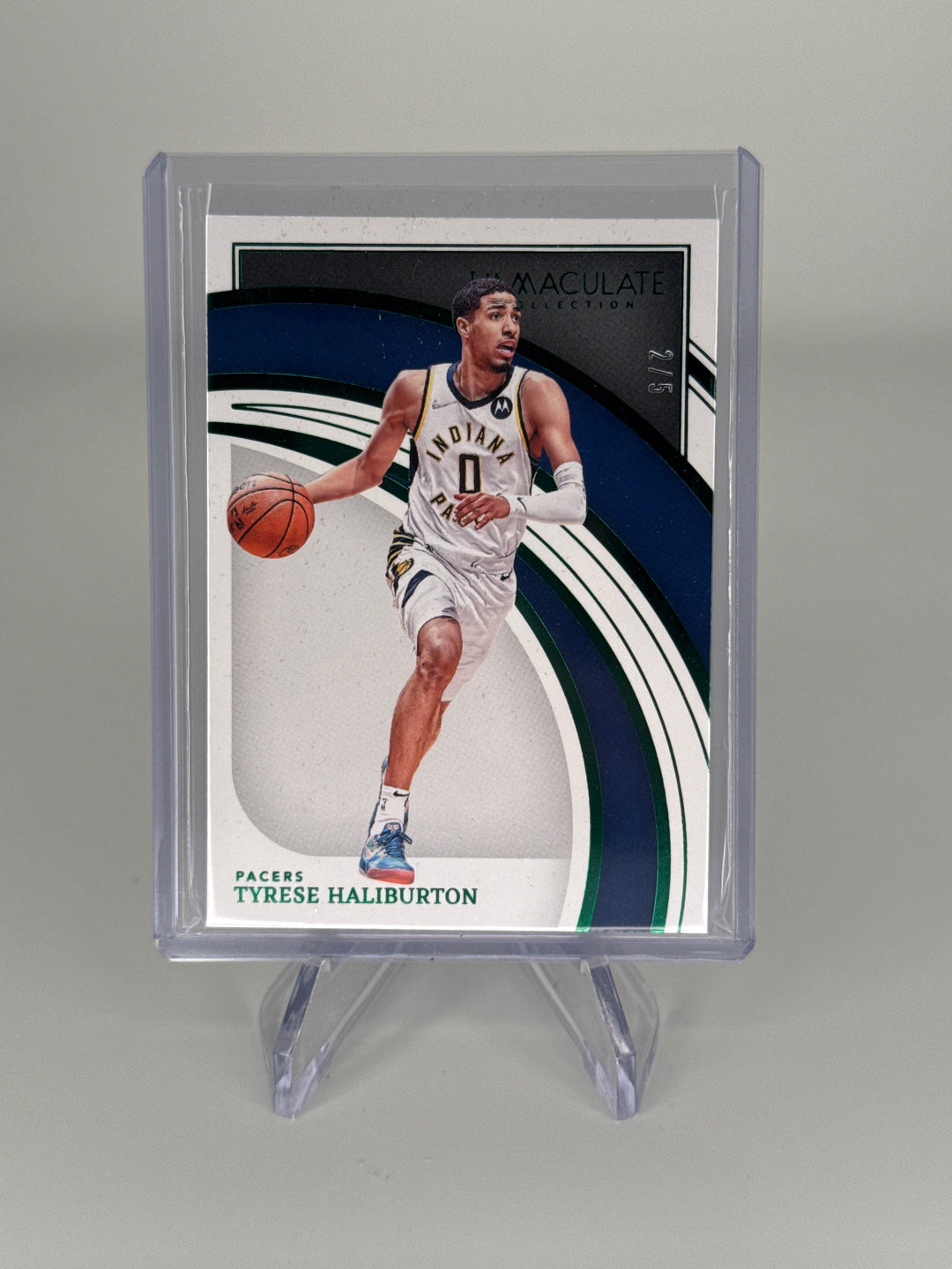 Tyrese Haliburton 2022 Panini Immaculate Green, 2/5