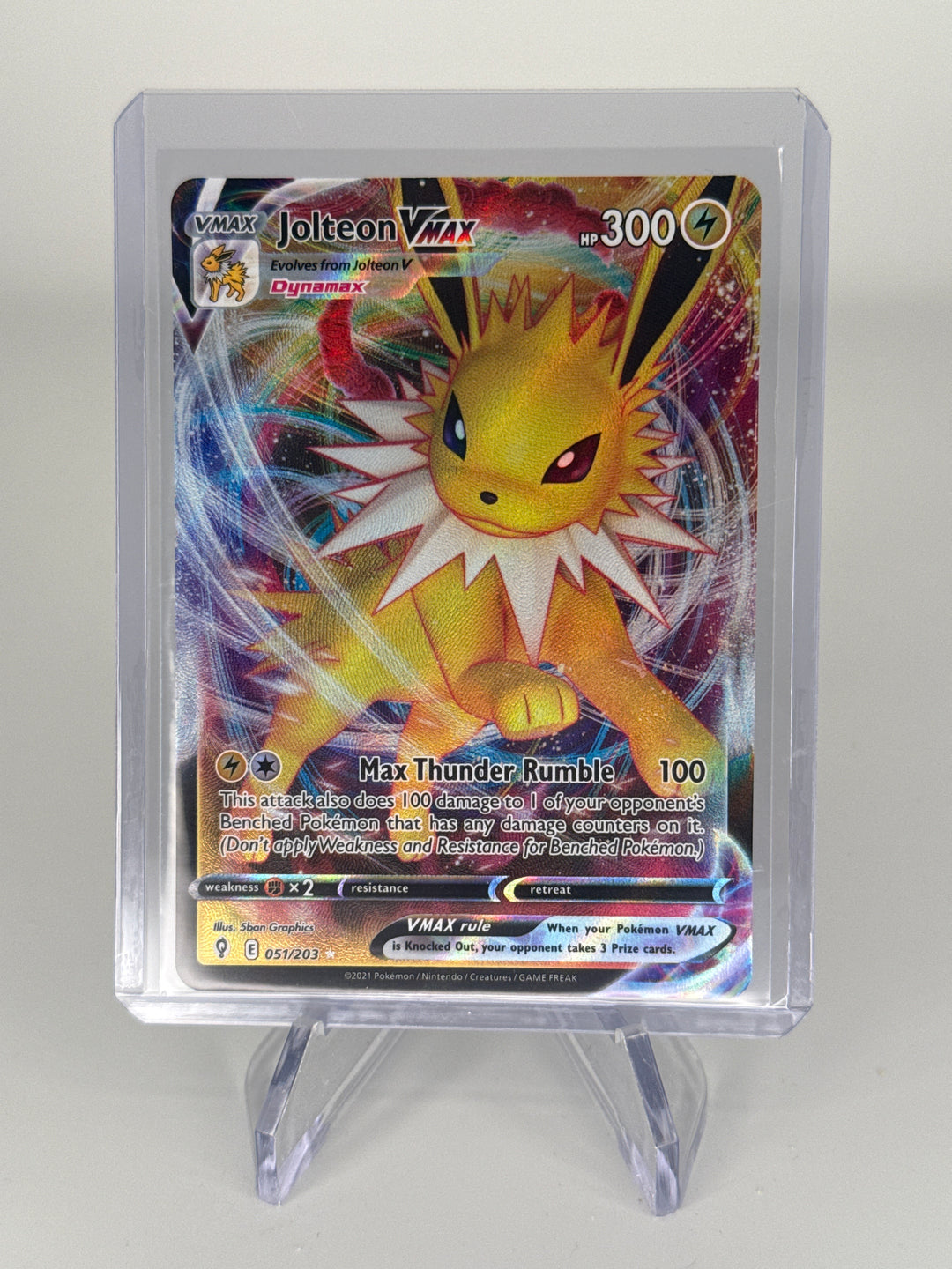 Pokemon TCG 2021 Jolteon VMax Evolving Skies Ultra Rare Full Art, 051/203