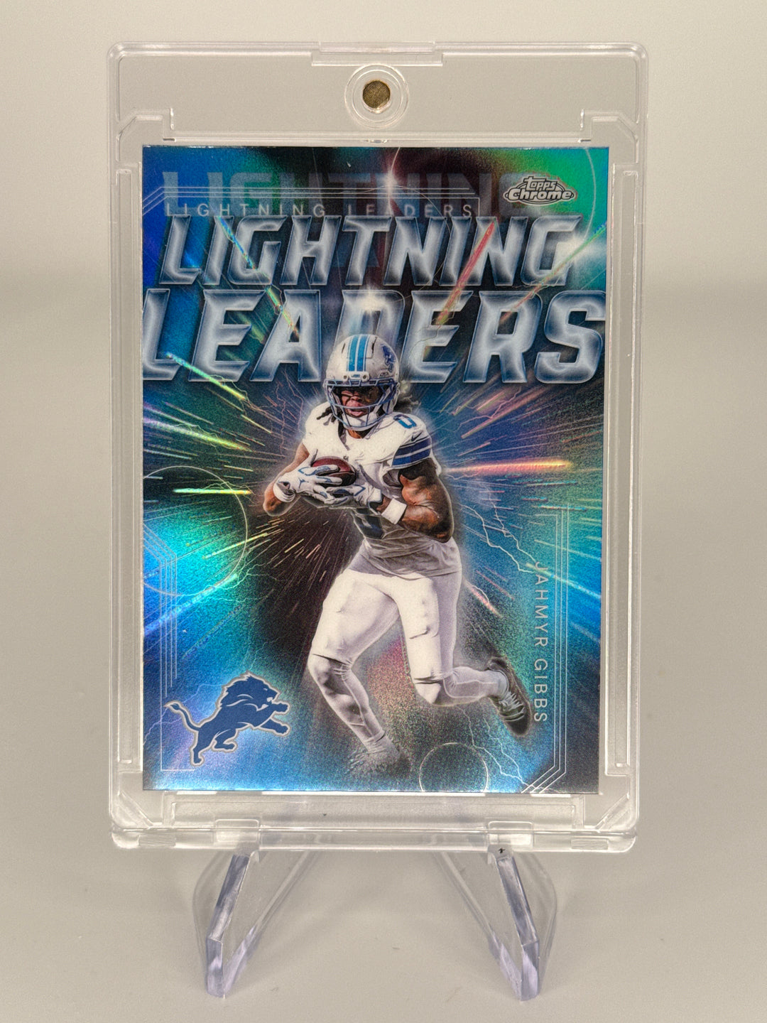 Jahmyr Gibbs 2025 Topps Chrome Lightning Leaders SP Case Hit