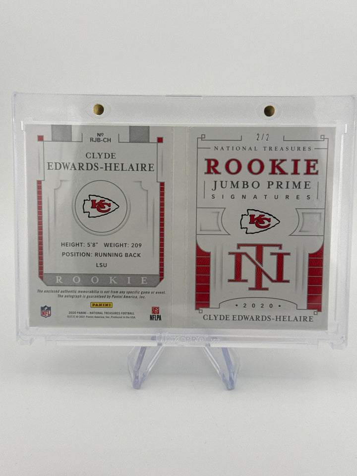 Clyde Edwards-Helaire 2020 Panini National Treasures Rookie Jumbo Prime Signatures Nike Swoosh Booklet, 2/2