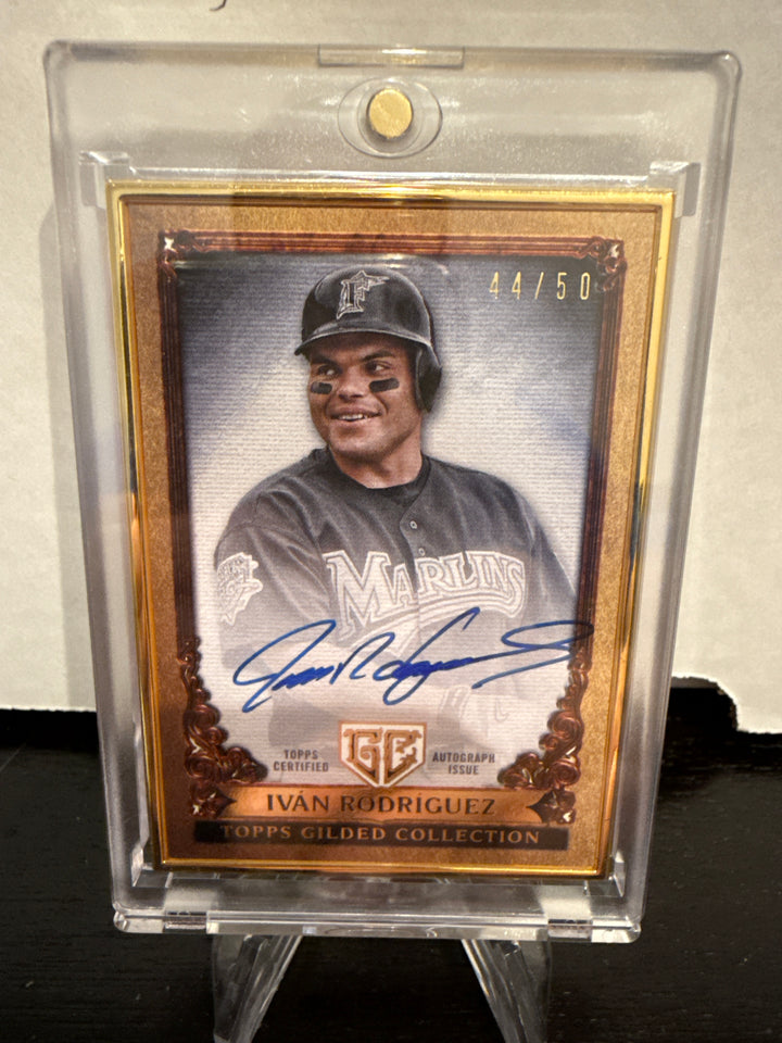 Ivan Rodriguez 2023 Topps Gilded Collection Gallery of Gold Auto, 44/50
