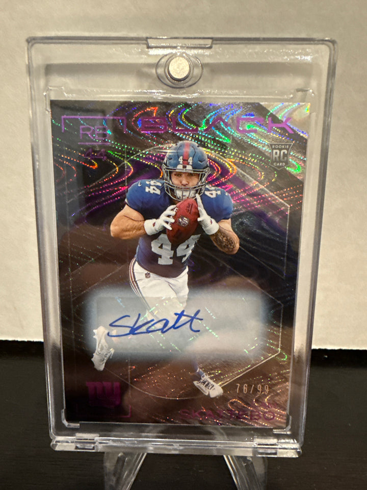 Cam Skattebo 2025 Panini Black Rookie Auto Royal, 76/99