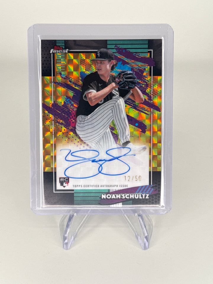 Noah Schultz 2026 Topps Finest Gold Geometric Rookie Auto, 12/50